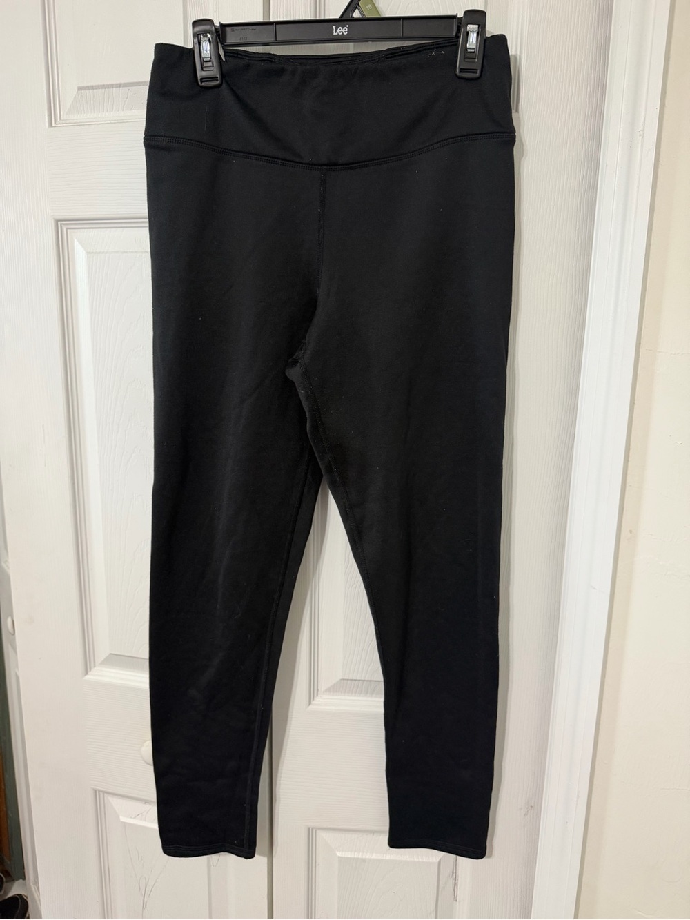 Black thermal woman’s leggings